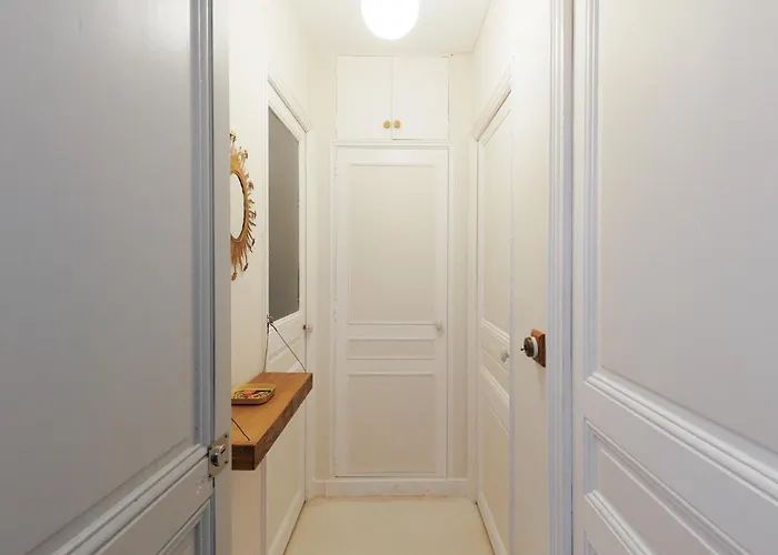 Yello Yourhosthelper * קאן