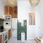 Yello Yourhosthelper Appartement