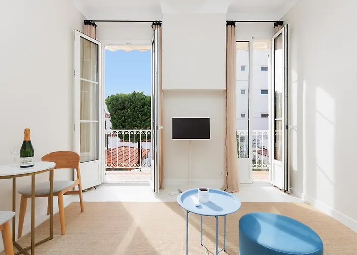 Yello Yourhosthelper Apartmán Cannes
