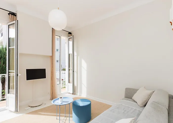 Yello Yourhosthelper Apartmán Cannes