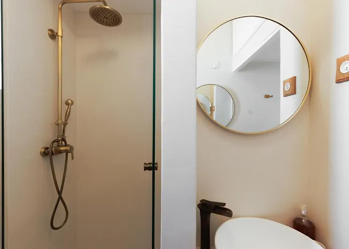 Yello Yourhosthelper Apartmán